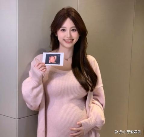 “一栗小莎子”官宣怀孕 男友身份曝光评论区表示"心碎"了！