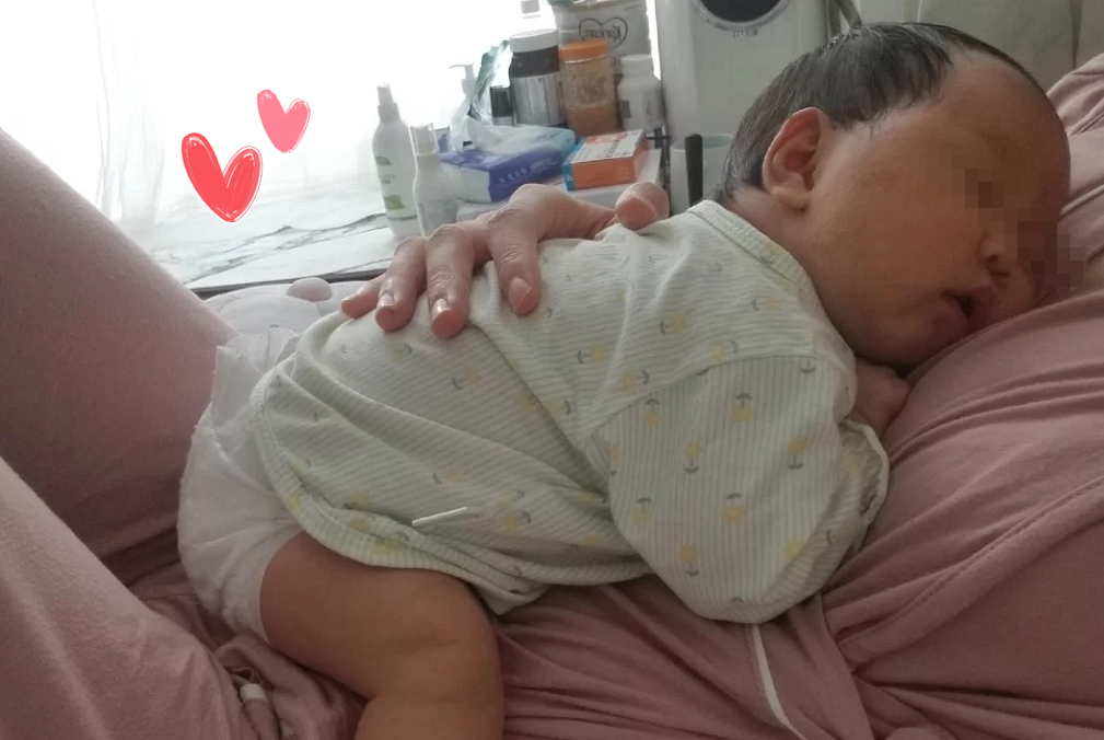 宝宝经常呛奶是什么原因(婴儿呛奶怎么处理如何避免)