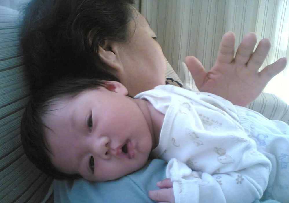 宝宝经常呛奶是什么原因(婴儿呛奶怎么处理如何避免)