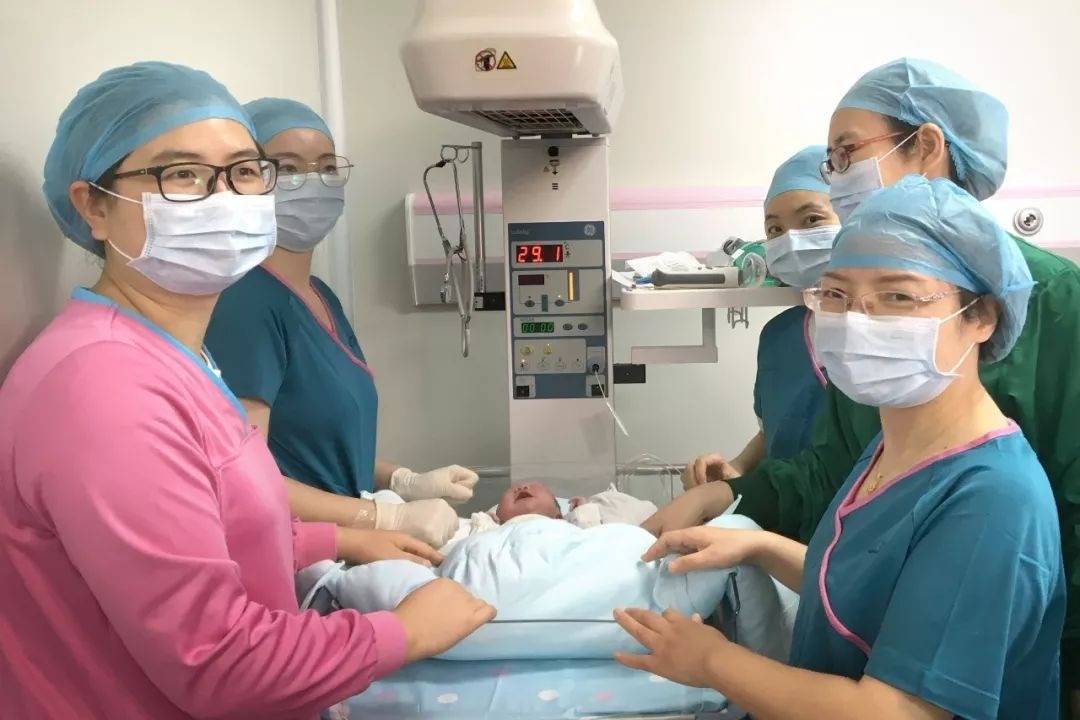 宝宝经常呛奶是什么原因(婴儿呛奶怎么处理如何避免)