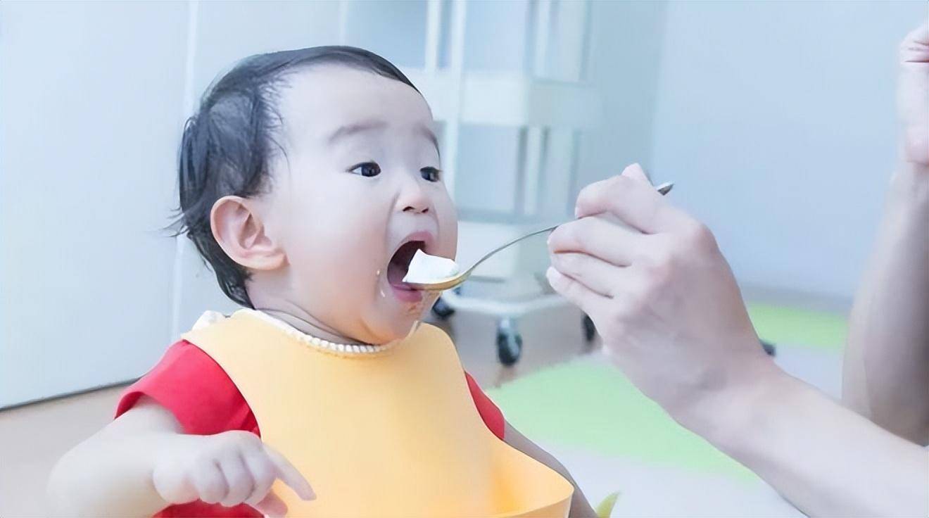 宝宝辅食喂养中常见的5个误区,原来我们一直在犯错