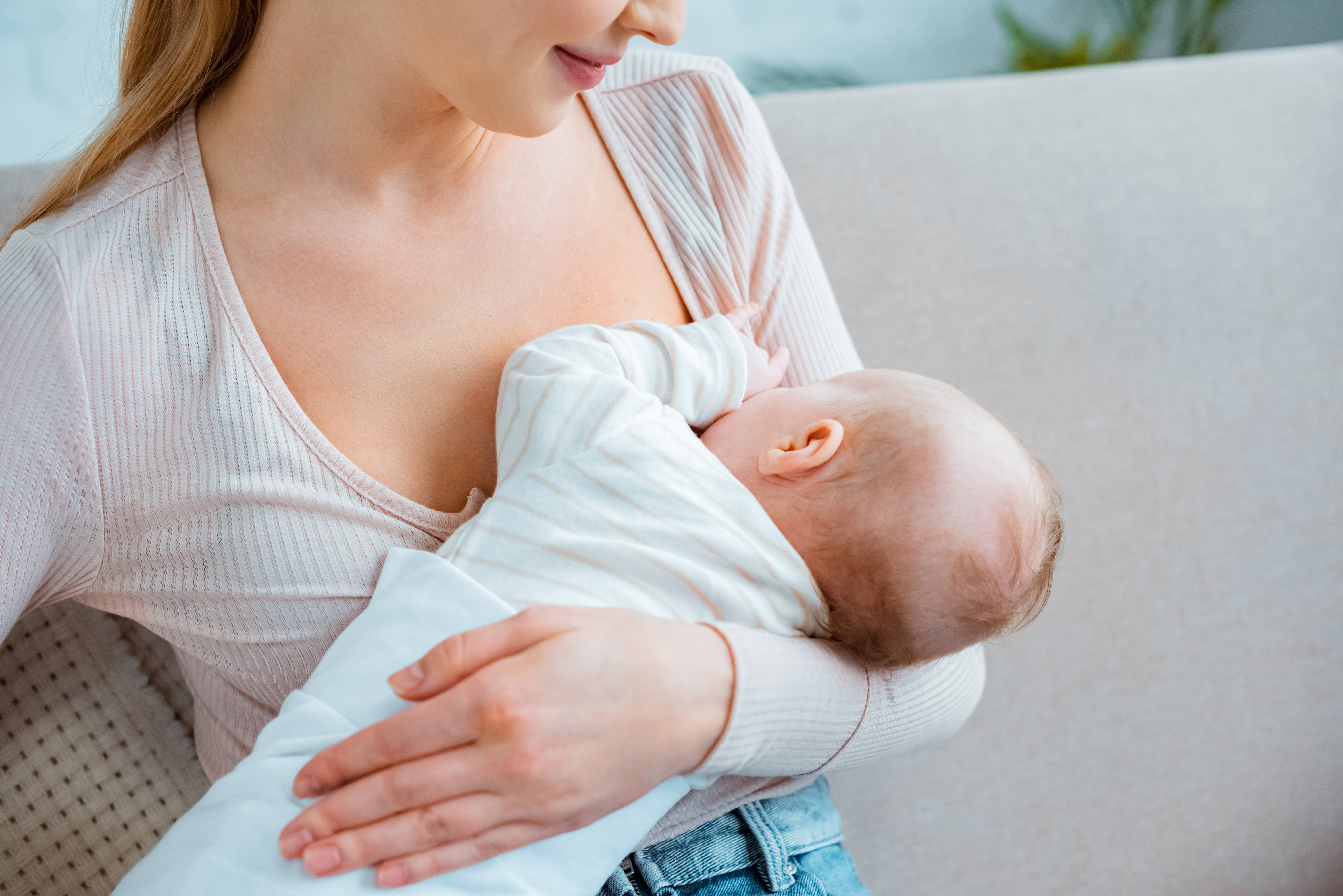 母乳怎么储存(母乳冷藏后拿出放置注意事项一览)