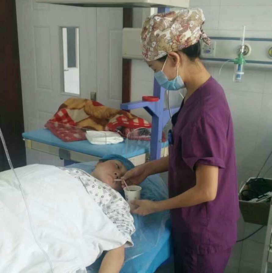 产妇分娩时可以吃东西吗(孕妇生产时吃点什么比较好)