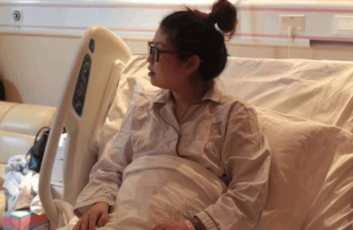二胎妈妈羊水早破以为要生了超淡定,医生：这是胎盘早剥