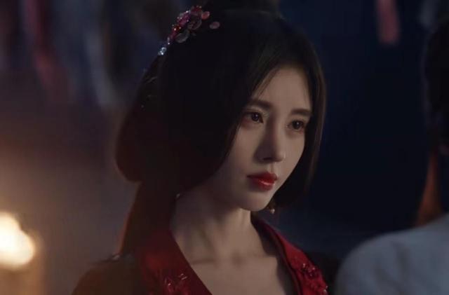 鞠婧祎愿意为了角色扮丑 网友：今年愚人节第一个骗人的鬼话