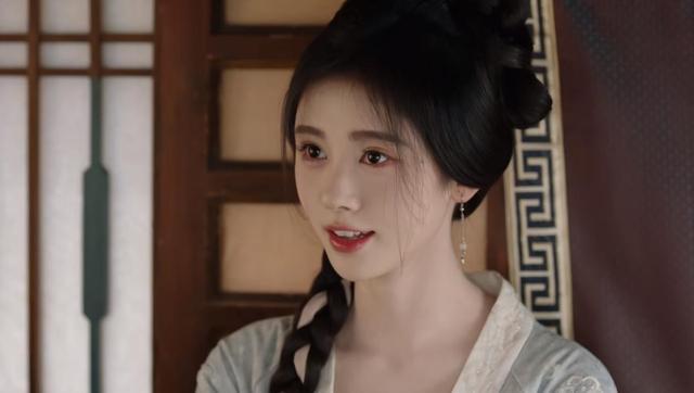 鞠婧祎愿意为了角色扮丑 网友：今年愚人节第一个骗人的鬼话