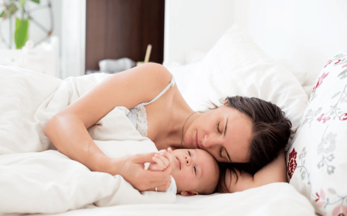 断奶了还喜欢摸妈妈乳房睡觉,如何引导他改掉习惯？