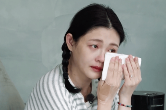 同样是恋爱脑的二婚“才女”，大S和伊能静一对比，就能看出区别