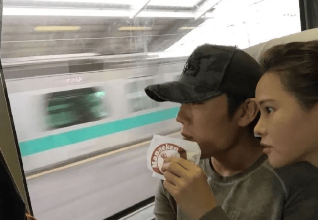 同样是恋爱脑的二婚“才女”，大S和伊能静一对比，就能看出区别