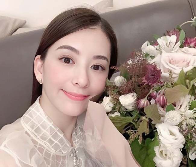 天王嫂方媛被曝怀三胎，鼻头变大孕味浓，58岁郭富城或将再当爸爸
