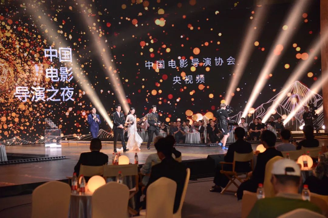 △主持人：梁植、鲁健、高露、尹颂