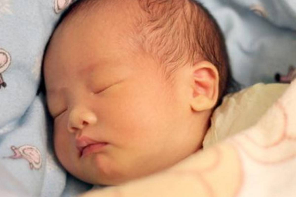 哄宝宝入睡的3个错误方法(怎样可以让宝宝自主入睡)