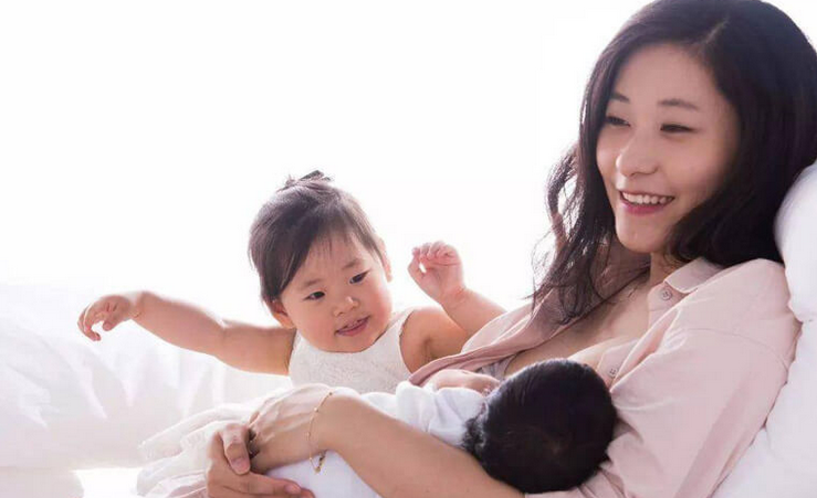 产妇恶露有什么症状(恶露的颜色变化过程图片)