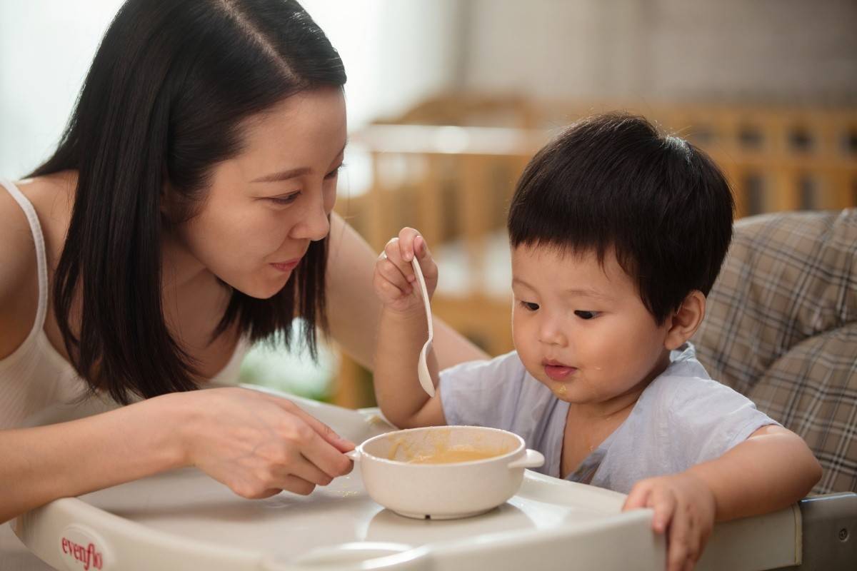立秋后宝宝要注意什么(宝宝秋天长痱子是什么原因)