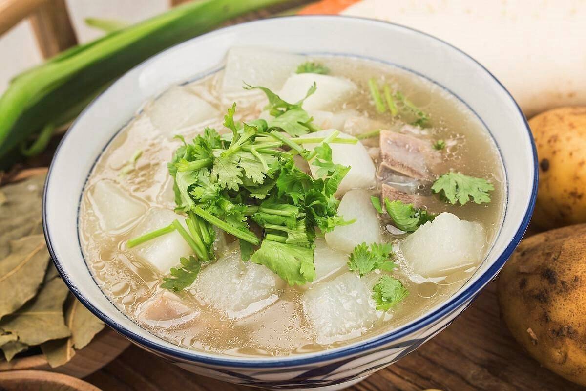 秋冬季“十个娃九个咳”!咋办？止咳别瞎吃药,科学小窍门学起来
