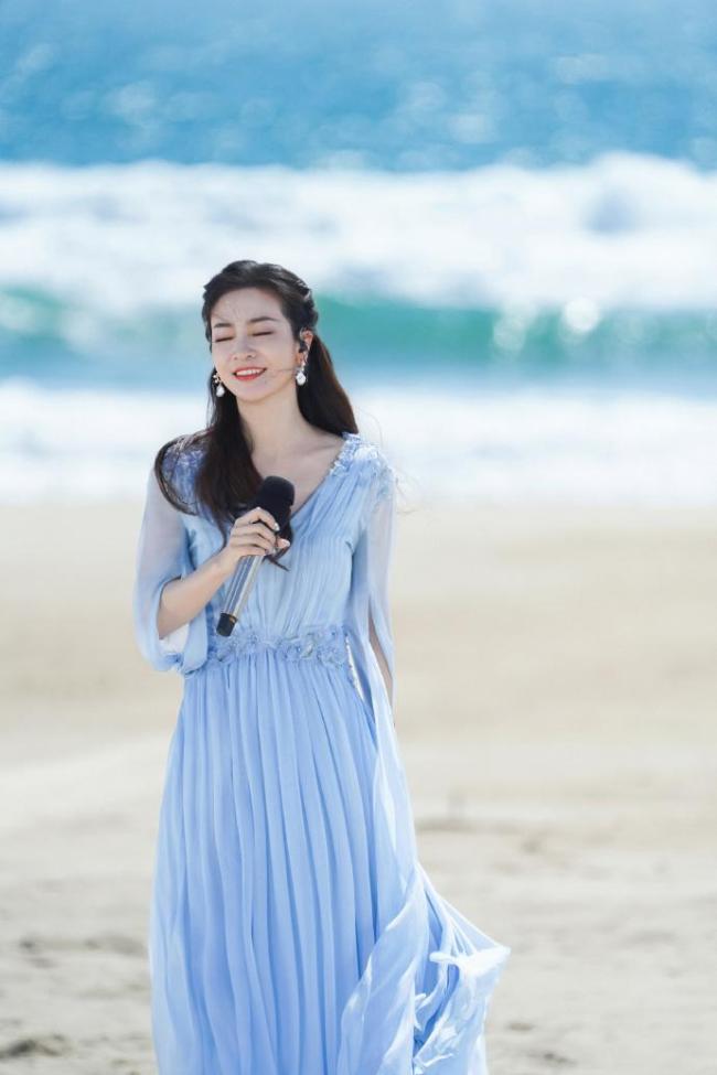 李晟属于00后的回忆 初舞台引爆情怀