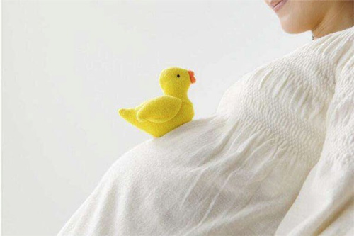 细说怀女宝的胎动特点是什么？胎动越早是否越容易生女儿