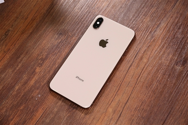 一代神机落幕！iPhone XS被苹果列为“过时产品” 已被iOS 26抛弃