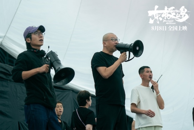 电影《东极岛》发布“让全世界知道”创作特辑 导演管虎、费振翔六年筹备、带剧组上岛下海 只为让世界看到国人大义和血性！