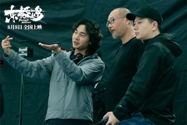 电影《东极岛》发布“让全世界知道”创作特辑 导演管虎、费振翔六年筹备、带剧组上岛下海 只为让世界看到国人大义和血性！