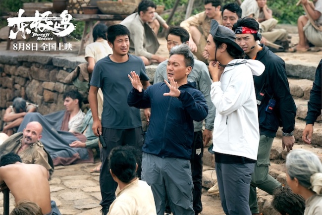 电影《东极岛》发布“让全世界知道”创作特辑 导演管虎、费振翔六年筹备、带剧组上岛下海 只为让世界看到国人大义和血性！
