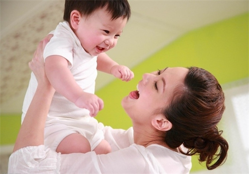 汇总容易生龙凤胎的女人特点！体型较高较胖只是其中之一