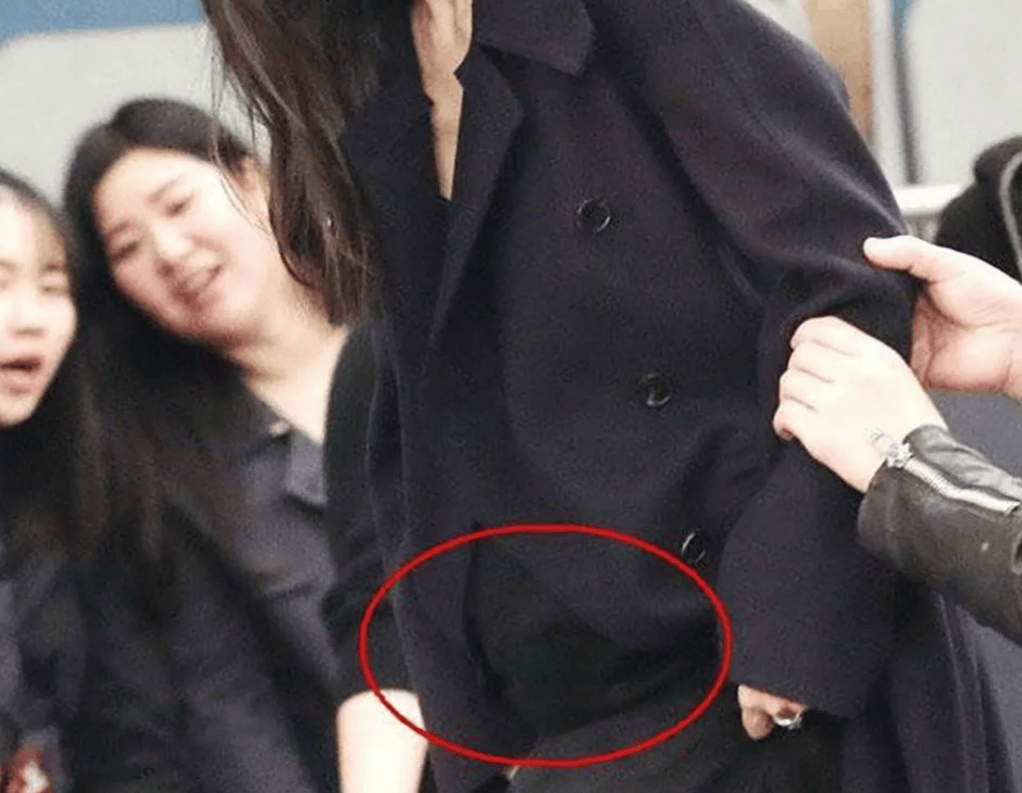 女明星怀孕为什么不显怀？孕期保持身材的方法