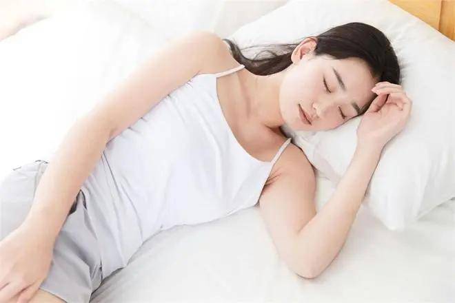 令人尴尬的大小胸,如何改善和预防？