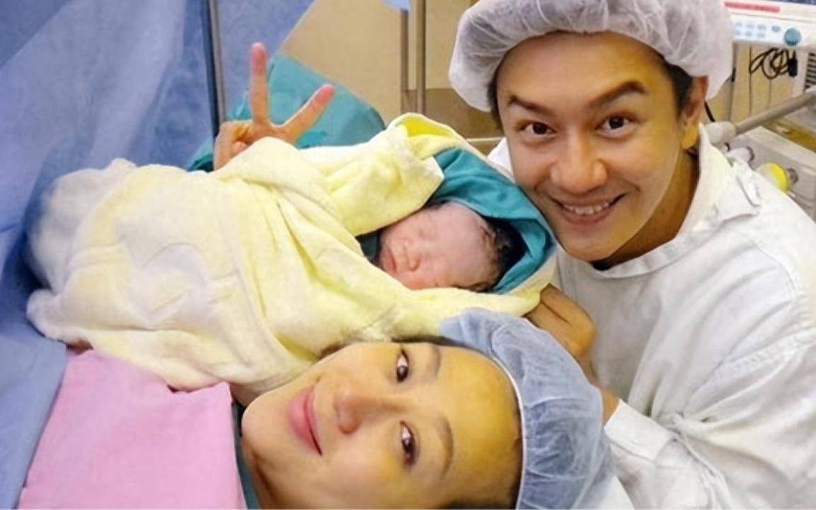 女子连续3次剖宫产生娃后又怀孕,子宫破裂险丧命！医生：剖宫产别生三胎了