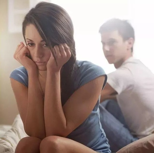 新手妈妈必看的自测指南：产后抑郁的表现症状有哪些？