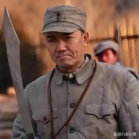 泪目！“李云龙”与李幼斌隔空对话 亮剑精神永存