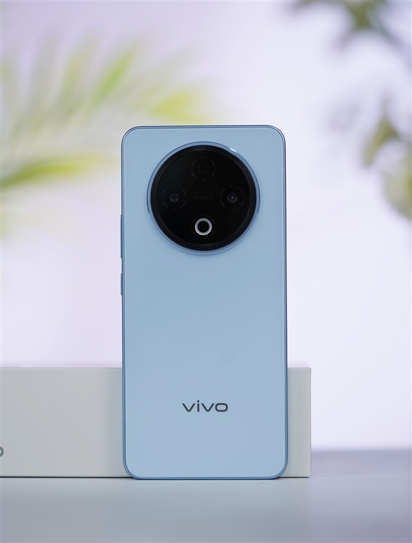 8200mAh双灭霸手机！vivo Y500图赏